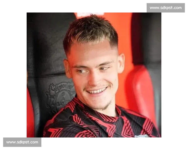 曼城截胡维拉 16 岁中场天才！劳里加盟开启蓝月青训新篇章