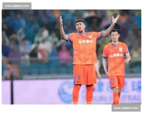 泰山俱乐部严正辟谣克雷桑转会传闻：不实信息扰乱军心