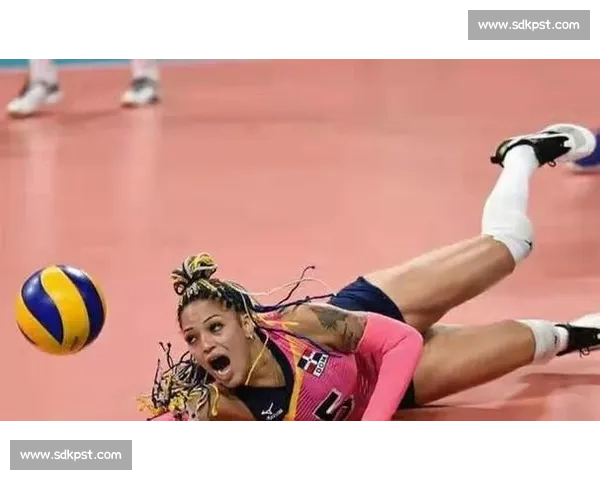 达赫迪斯里兰卡表演赛惊现神级一杆！传奇老将再现教科书级花式击球