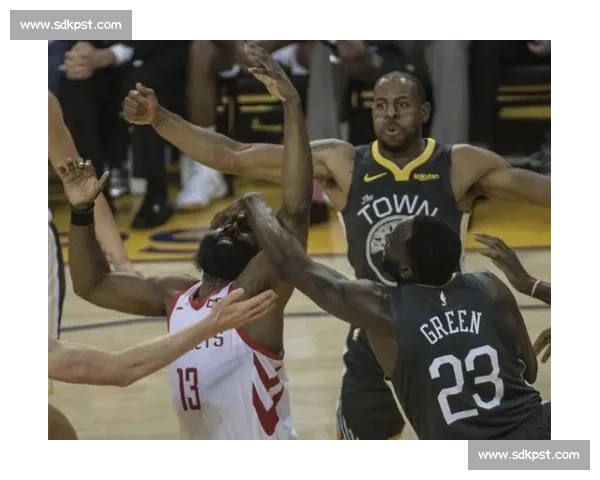 詹姆斯 G6 更衣室宣言：勇士已崩溃，我们的时代来了！