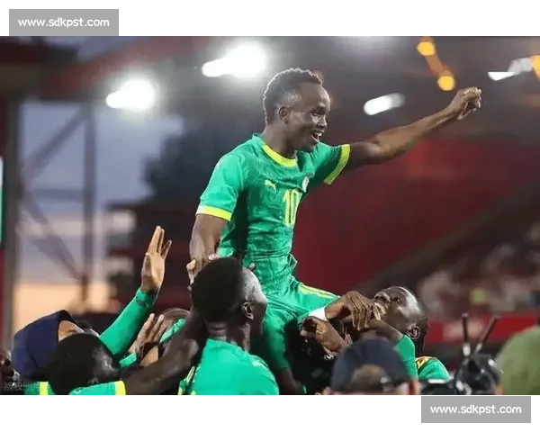 巴雷罗炮轰比赛中断:节奏全乱,球员状态受致命打击 巴雷罗炮轰比赛中断:节奏全乱,球员状态受致命打击