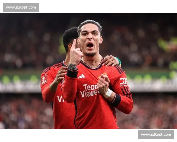 曼联锁定 16 岁天才中卫!恩瓦什拒多队 4 年长约续约红魔 曼联锁定 16 岁天才中卫!恩瓦什拒多队 4 年长约续约红魔