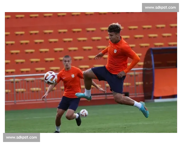 焕新绿茵场，全力备战新赛季