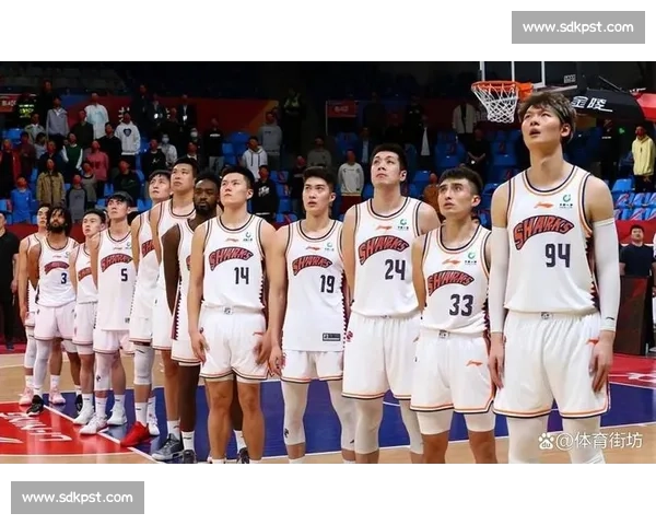 跨界风暴!模特转型篮球新星加盟上海大鲨鱼队 跨界风暴!模特转型篮球新星加盟上海大鲨鱼队